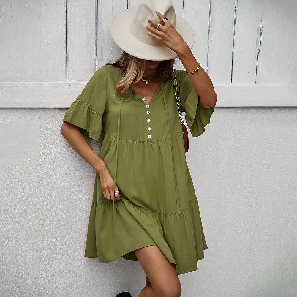 Damen Freizeitliches Kurzarm-Kleid mit femininem Rüschensaum und Knopfleiste Drune