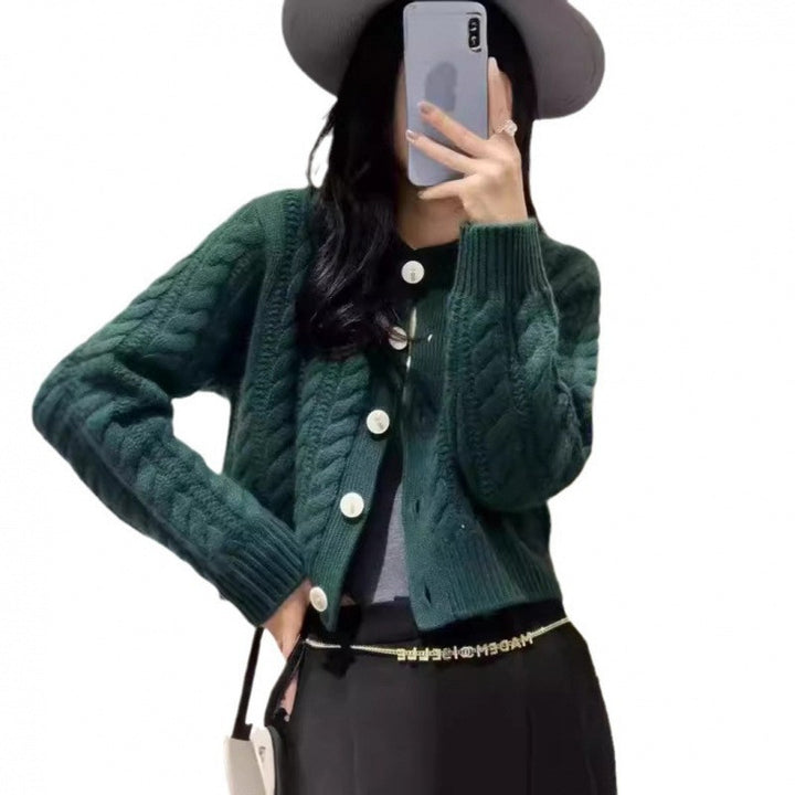 Damen Grobstrickjacke mit dekorativen Knöpfen und speziellem Zopfmuster Drune