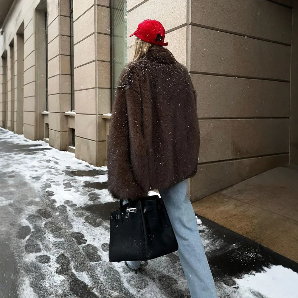 Damen Kurz geschnittener Faux‑Fur‑Mantel mit Boxy‑Silhouette und Stehkragen Drune