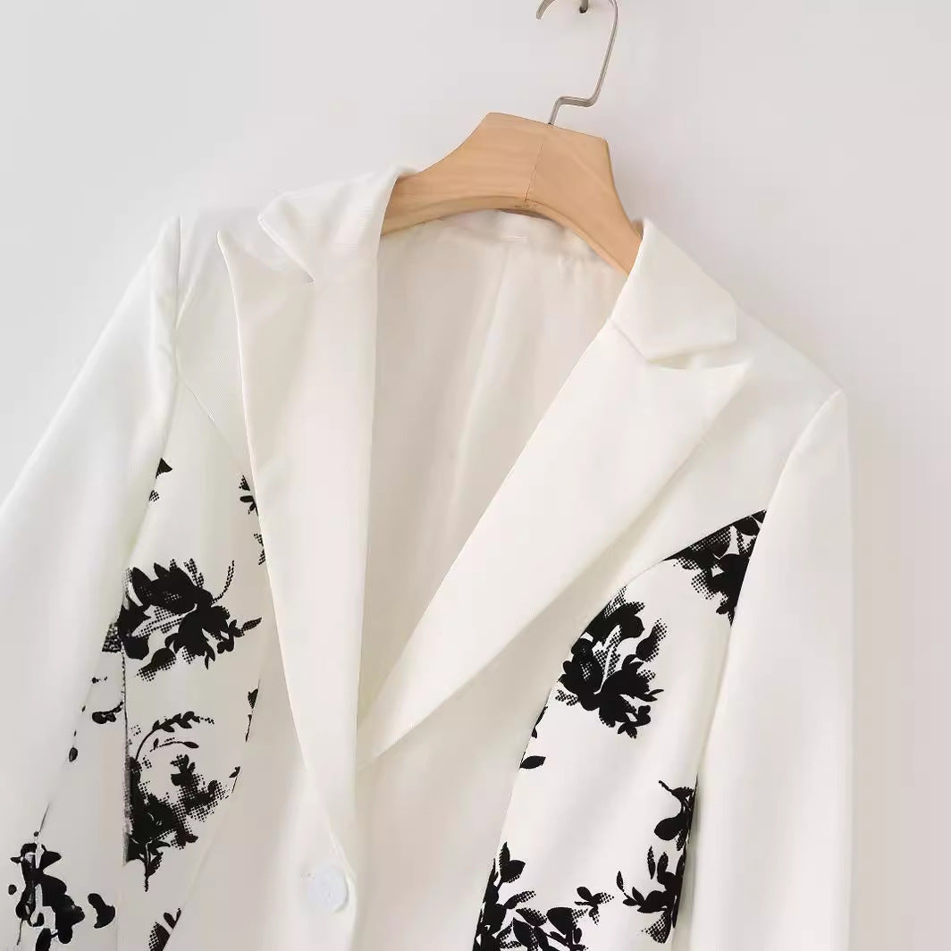 Damen nan figurbetonter Einreiher-Blazer mit kontrastierenden Blumen-Seitpaneelen und weich fließender Silhouette Drune