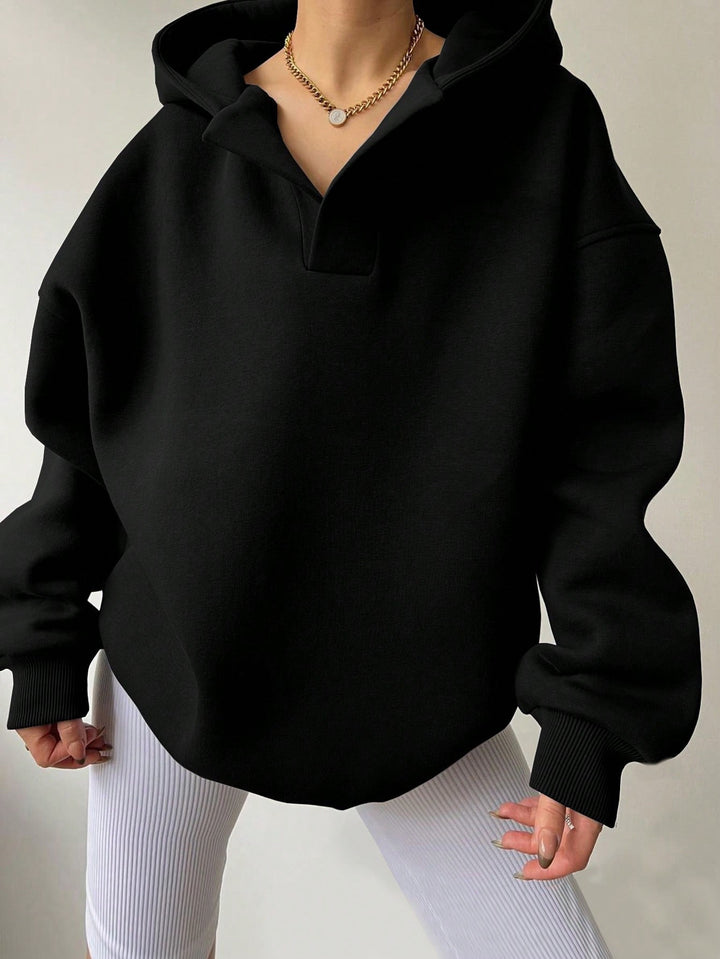 Damen Oversize-Kapuzenpullover aus schwerem Sweatstoff mit V‑Ausschnitt‑Detail und langen Rippbündchen Drune