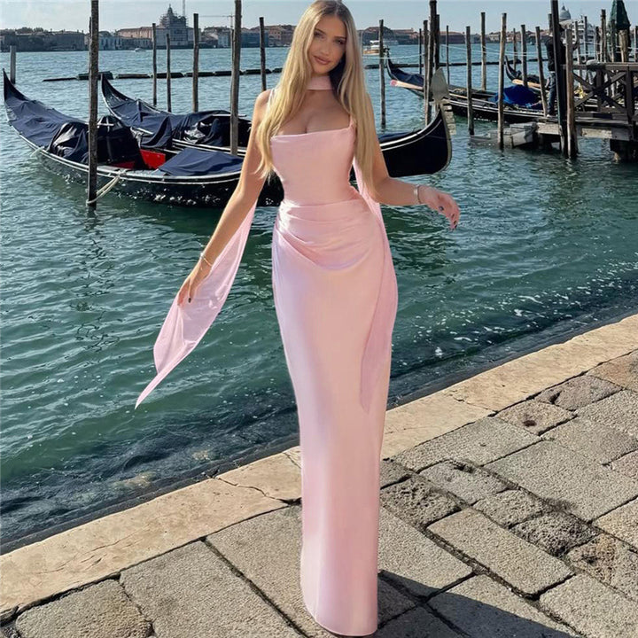 Damen Elegantes Abendkleid mit hohem Schnitt und dezenten Raffungselementen Drune