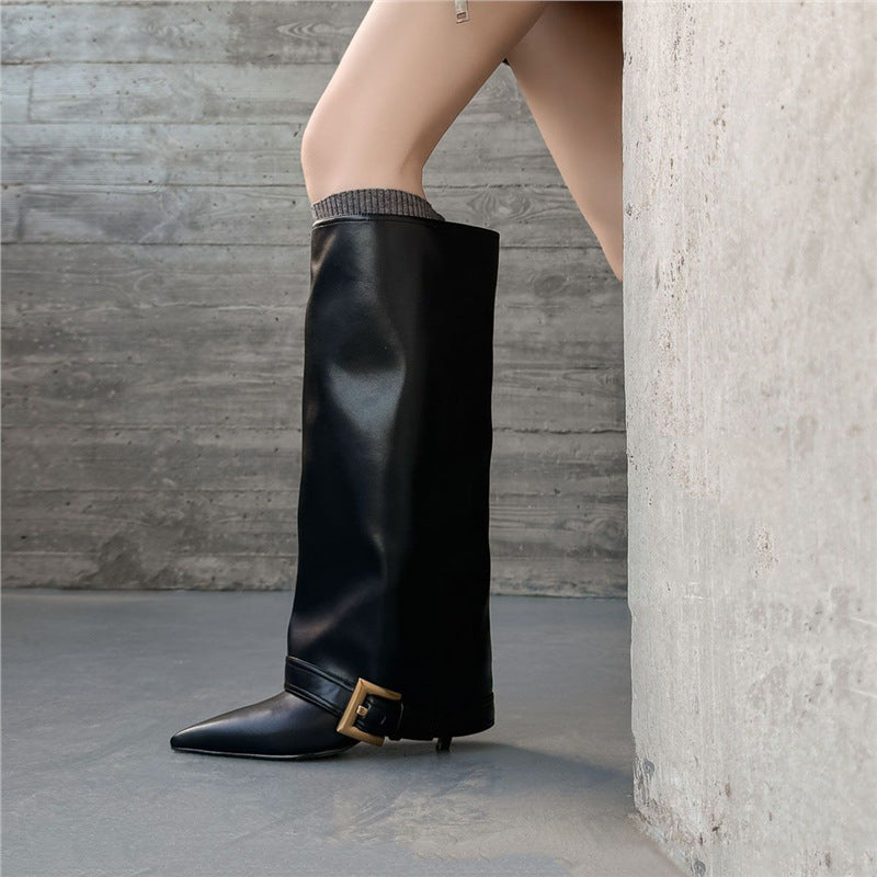 Damen Kniehohe Stiefel mit skulptierter Spitzkappe, geradem Schaft und Zierschnalle Drune