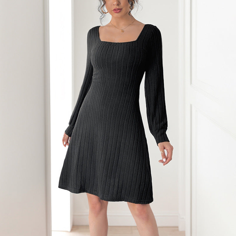 Damen Midikleid aus Feinstrick mit geripptem Strukturmuster, taillierter Silhouette und quadratischem Ausschnitt Drune