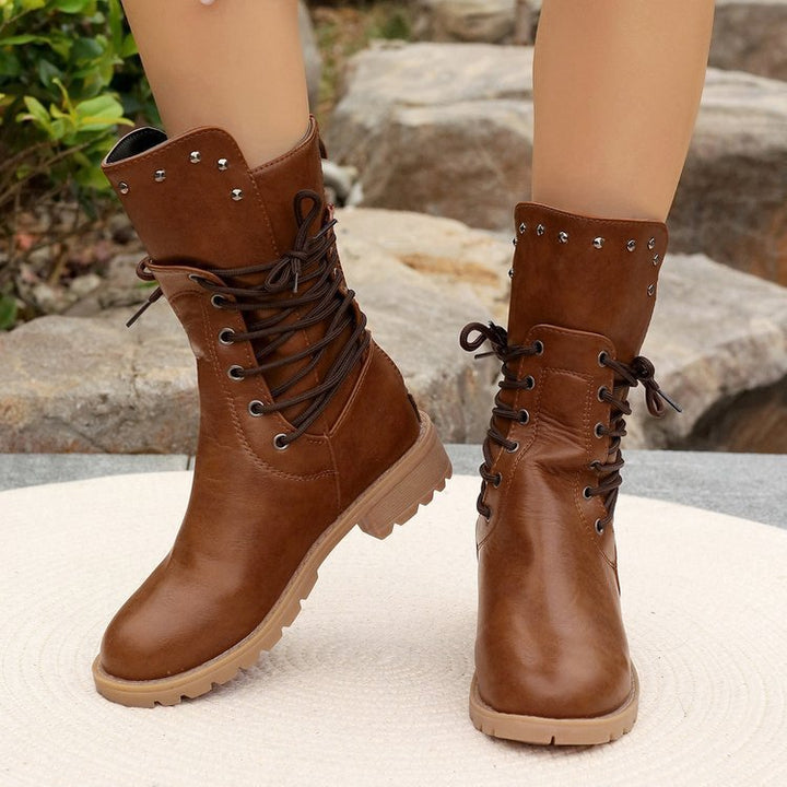 Damen Schnürstiefel im Combat-Stil mit Nietenbesatz und griffiger Profilsohle Drune
