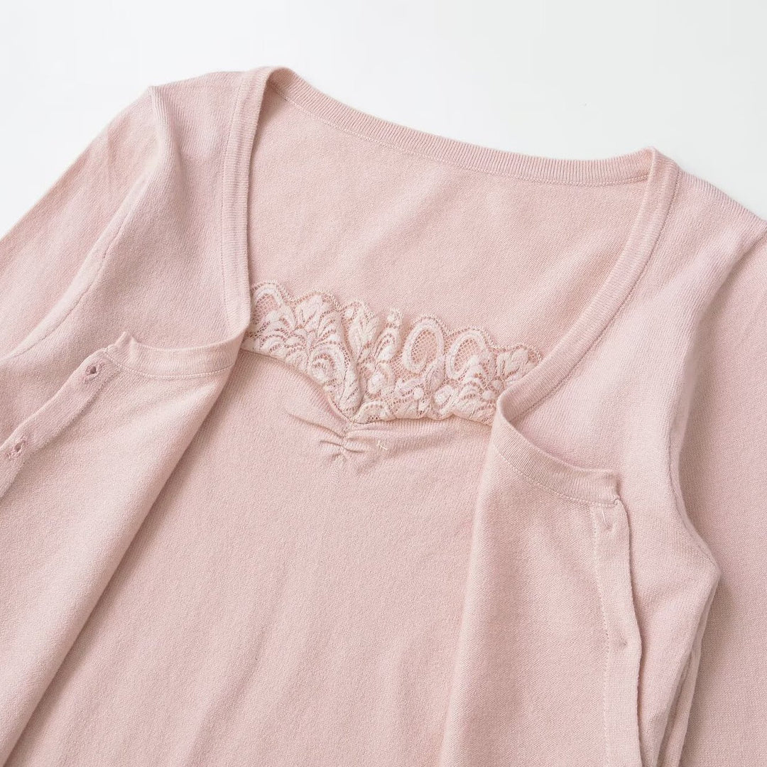 Damen Feinstrick-Cardigan mit Spitzen-Einsatz und durchgehender Knopfleiste Drune