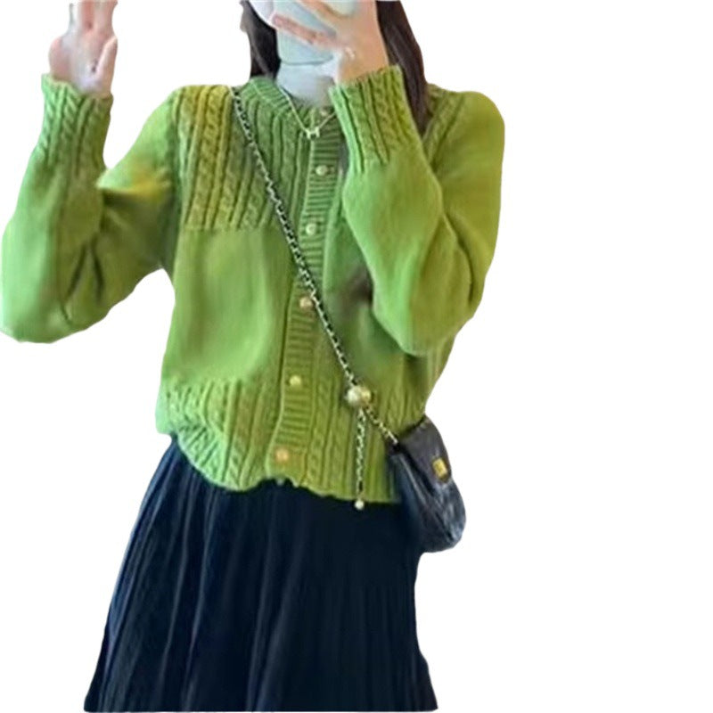 Damen kuschelige Strickjacke mit Zopftextur und goldenen Knopfdetails Drune