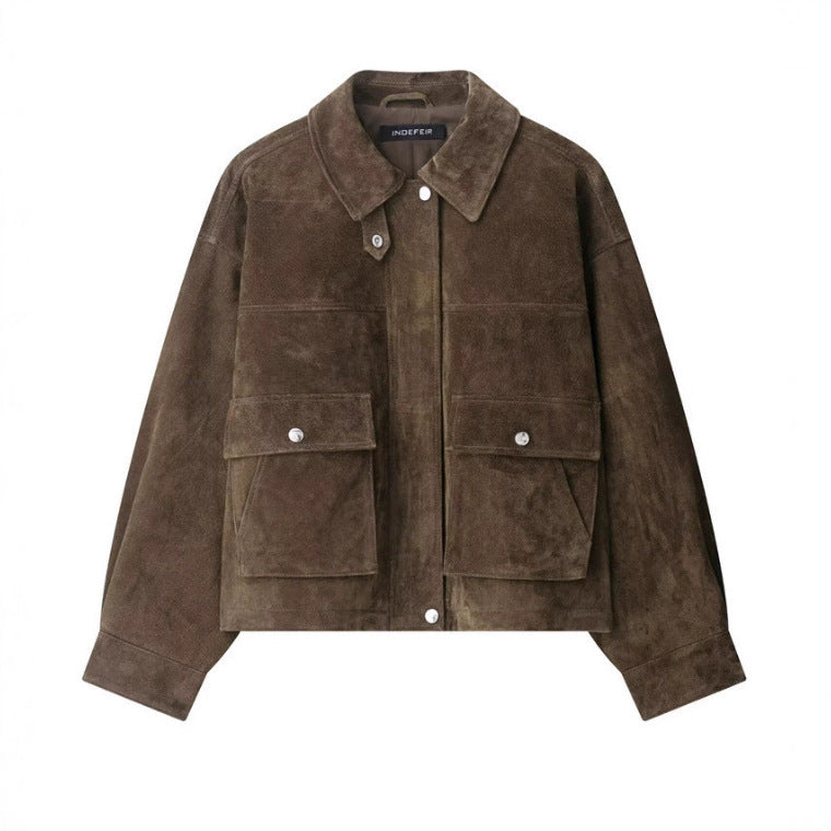 Damen 100+ kurze Veloursleder‑Blousonjacke mit Pattentaschen und Druckknopfverschluss Drune