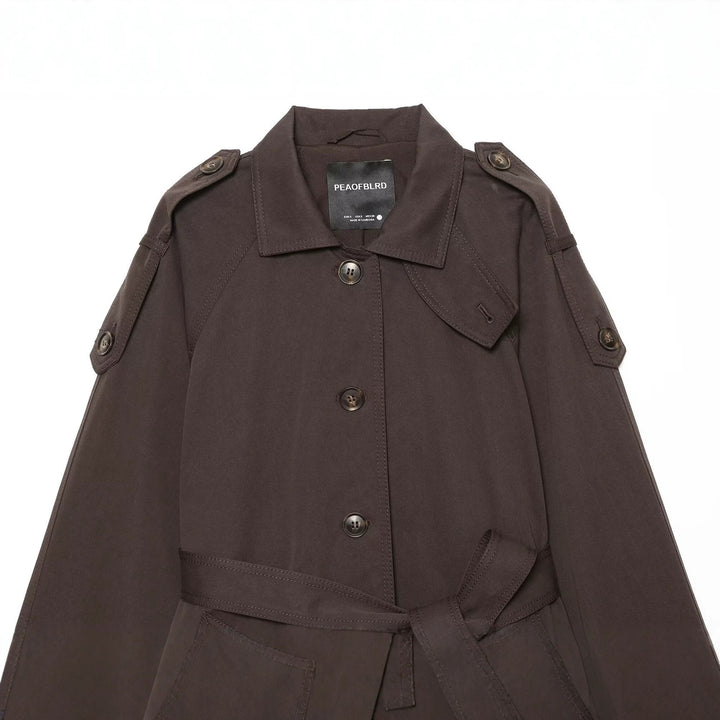 Damen Kurzes Cape-Trench mit taillierendem Bindegürtel und Schulterpatten Drune