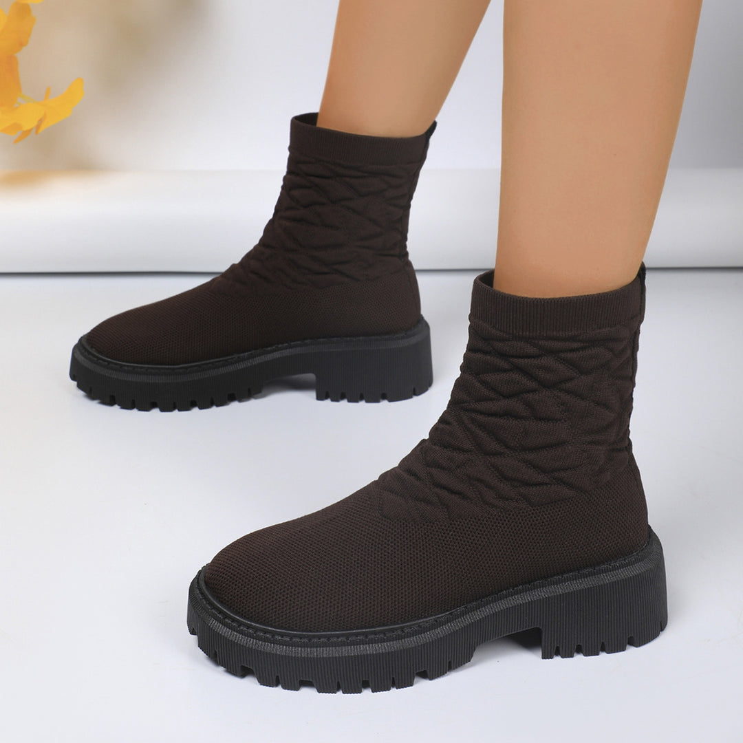 Damen Strick-Sockenboots mit geometrischer Stepp-Optik und klobiger Lug-Sohle Drune