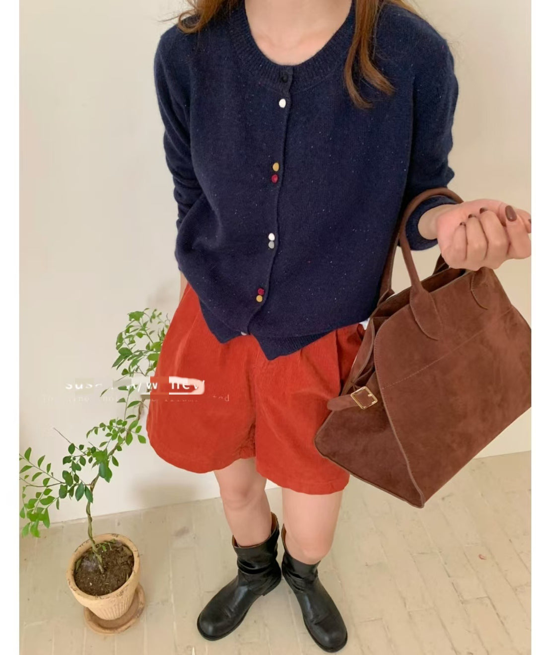 Damen Strickjacke mit dekorativen Knopfakzenten und weichem Material Drune