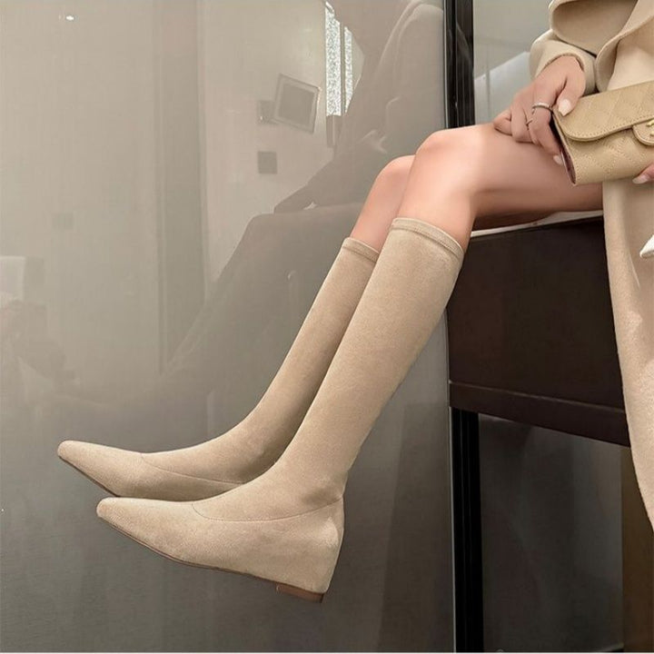 Damen Kniehohe Stretch‑Stiefel mit spitzer Zehenpartie und integriertem Keilabsatz Drune