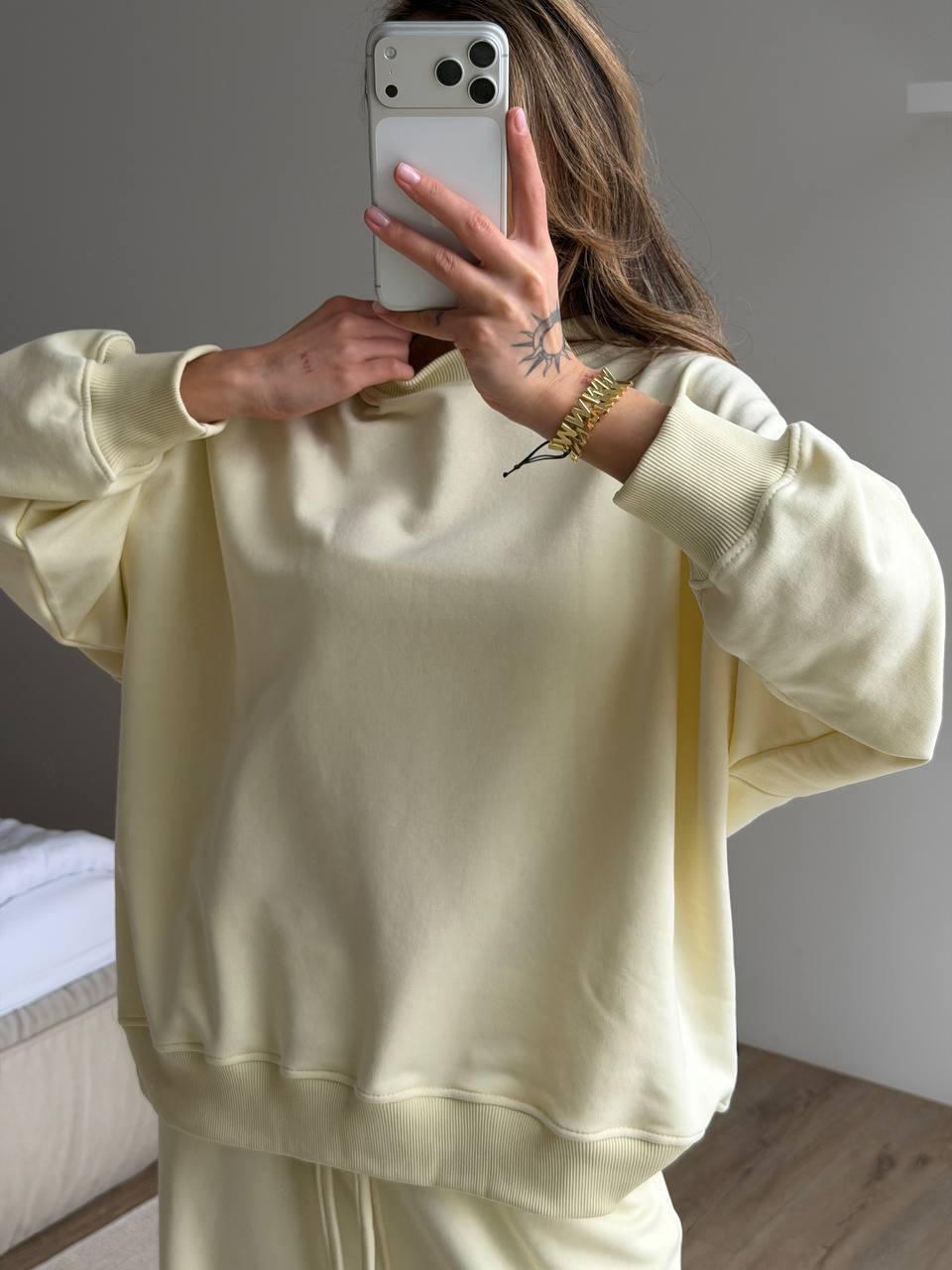 Damen Oversize Sweatshirt mit lässiger Passform und breiten Bündchen