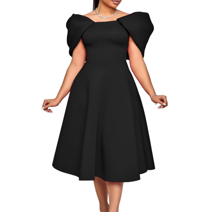 Damen Festliches Kleid mit dramatischem Cape Drune