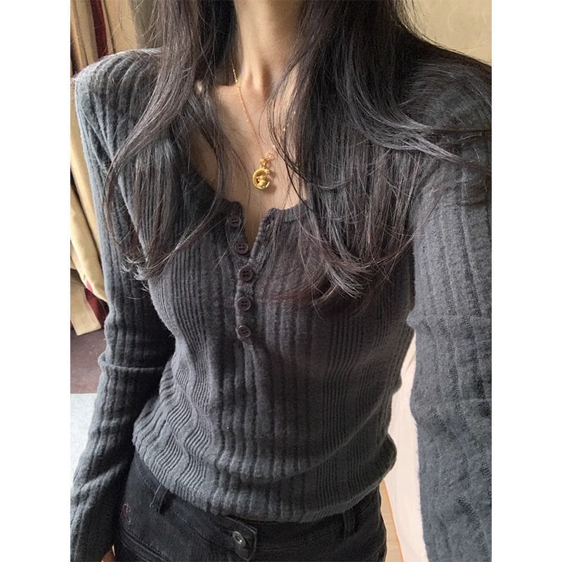 Damen figurbetonter Langarm-Pullover mit Knopfdetails Drune