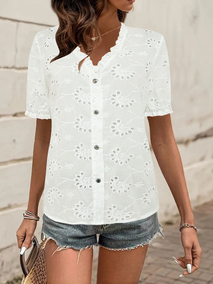 Damen luftiges Blusenshirt mit kunstvollen Lochmustern und Knopfdetails Drune