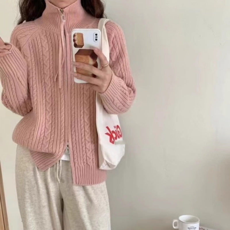 Damen Kastiger Zopfstrick‑Cardigan mit Zweiwege‑Reißverschluss, Stehkragen und breitem Rippsaum Drune