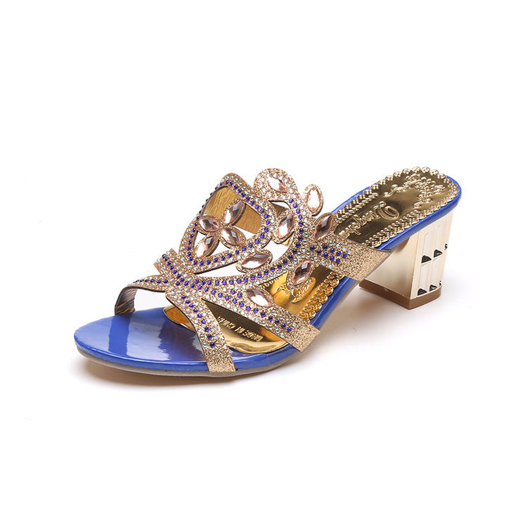Damen nan verzierte Mule-Sandalette mit geschwungenem Riemenwerk, Kristallbesatz und metallisch facettiertem Blockabsatz Drune