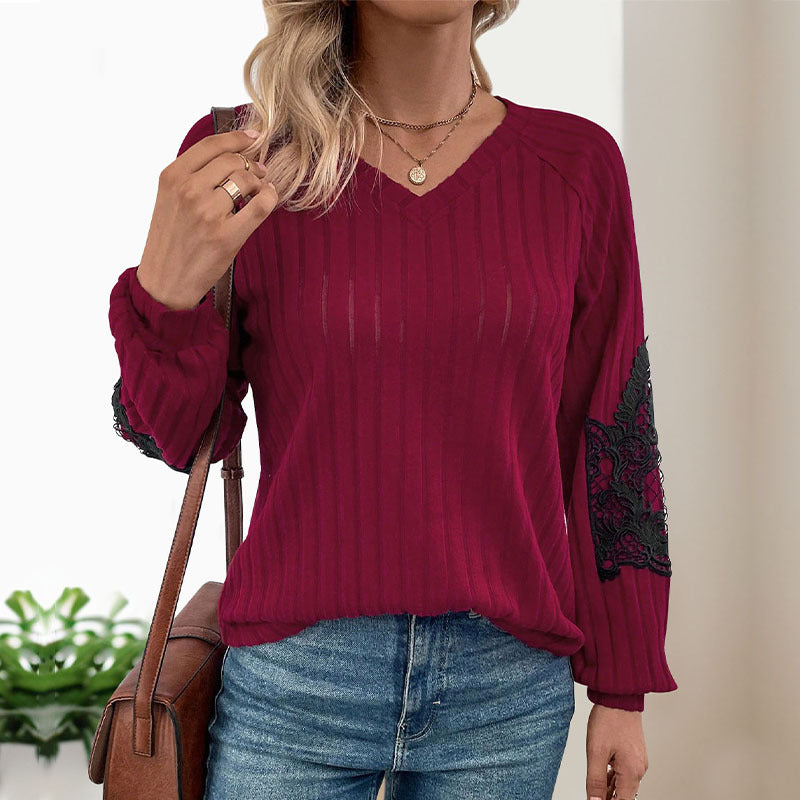 Damen Leichter Rippstrick-Pullover mit V-Ausschnitt und floraler Spitzenapplikation an den Ärmeln Drune