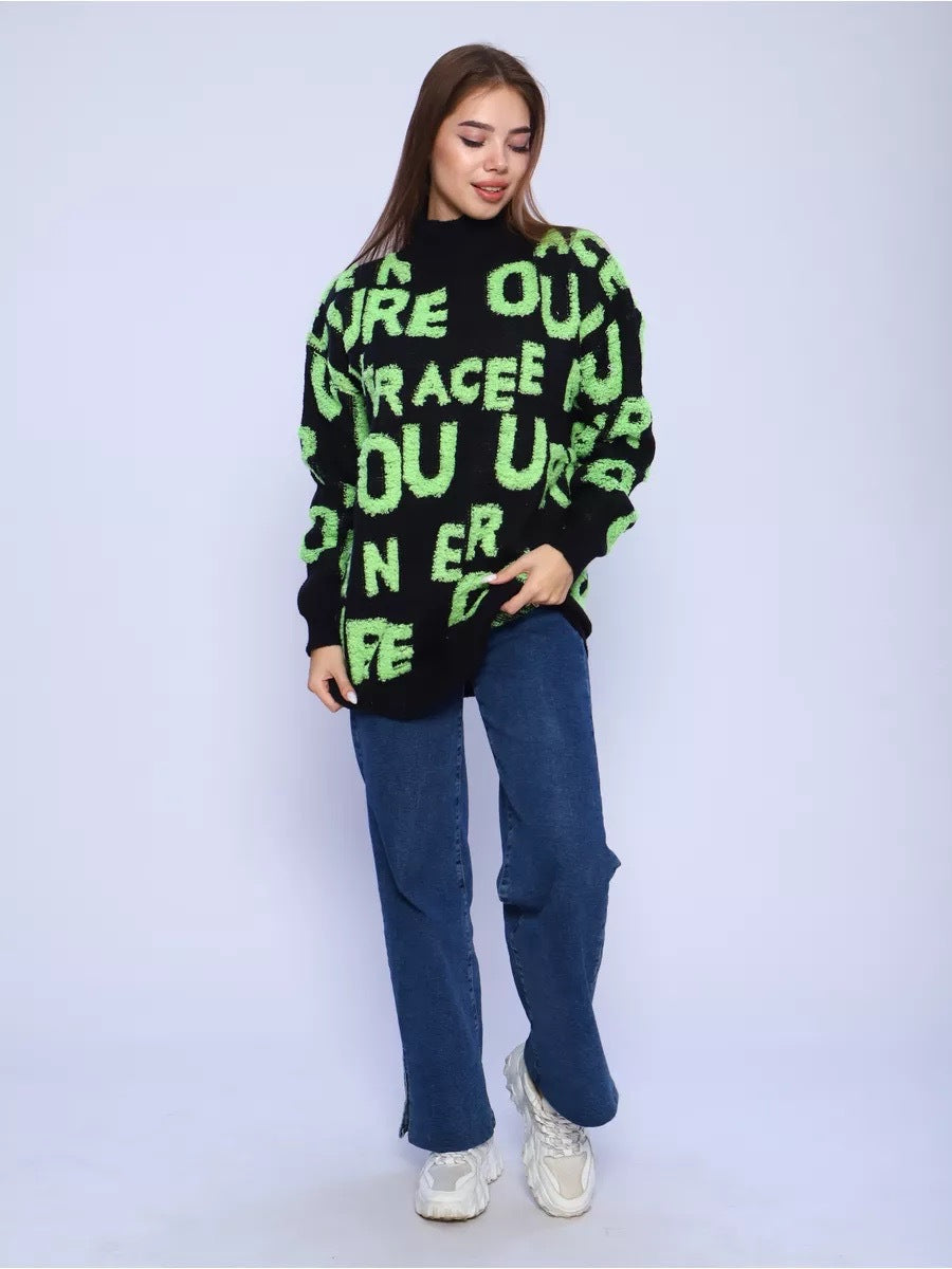 Damen Grobstrickpullover mit auffälligem Schriftzug und hohem Kragen Drune