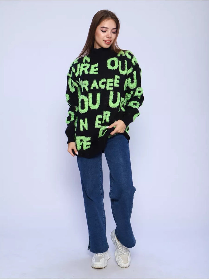 Damen Grobstrickpullover mit auffälligem Schriftzug und hohem Kragen Drune