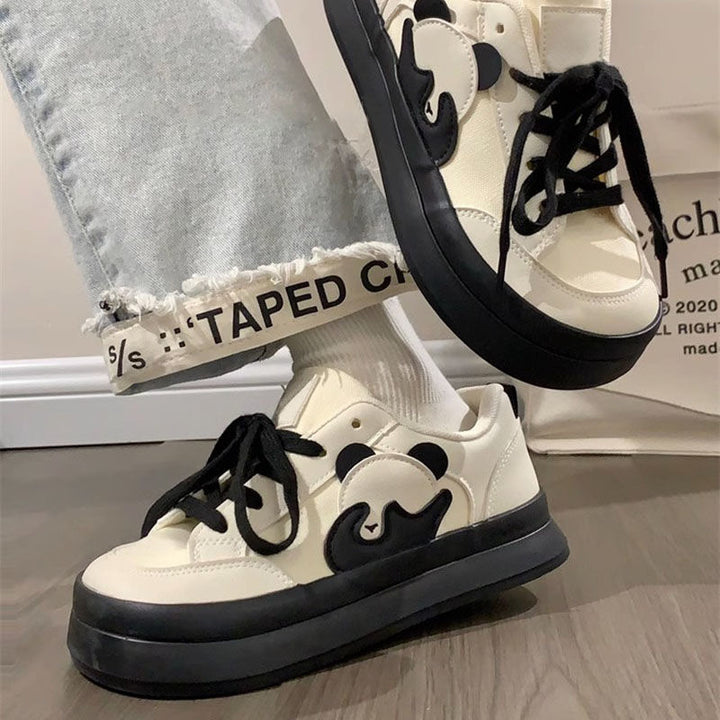 Damen Retro-Canvas-Plateau-Sneaker mit markanter Gummisohle und Logo-Detail Drune