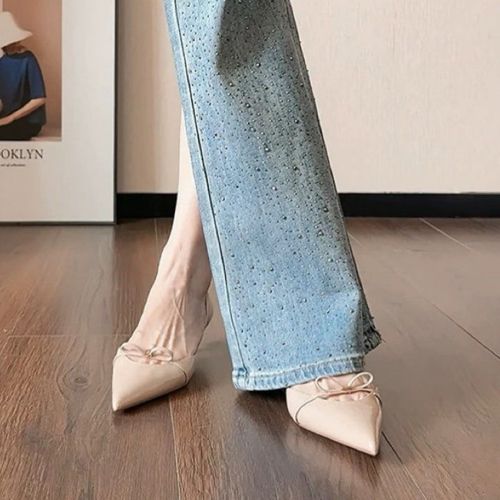 Damen Elegante Lack‑D'Orsay‑Pumps mit spitzer Zehenkappe, niedrigem Kittenabsatz und zartem Zierriemchen Drune