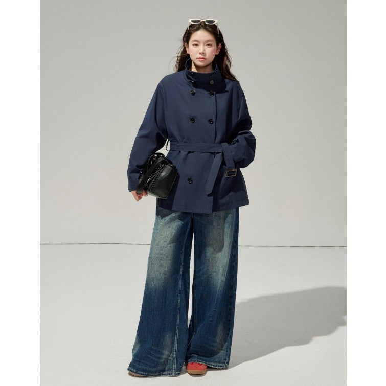 Damen Kurztrenchcoat mit taillierendem Gürtel und doppeltreiher Knopfleiste Drune