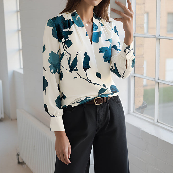 Damen Watercolor-Bluse mit V-Ausschnitt, Plissée-Schulter und legerer Wickeloptik Drune