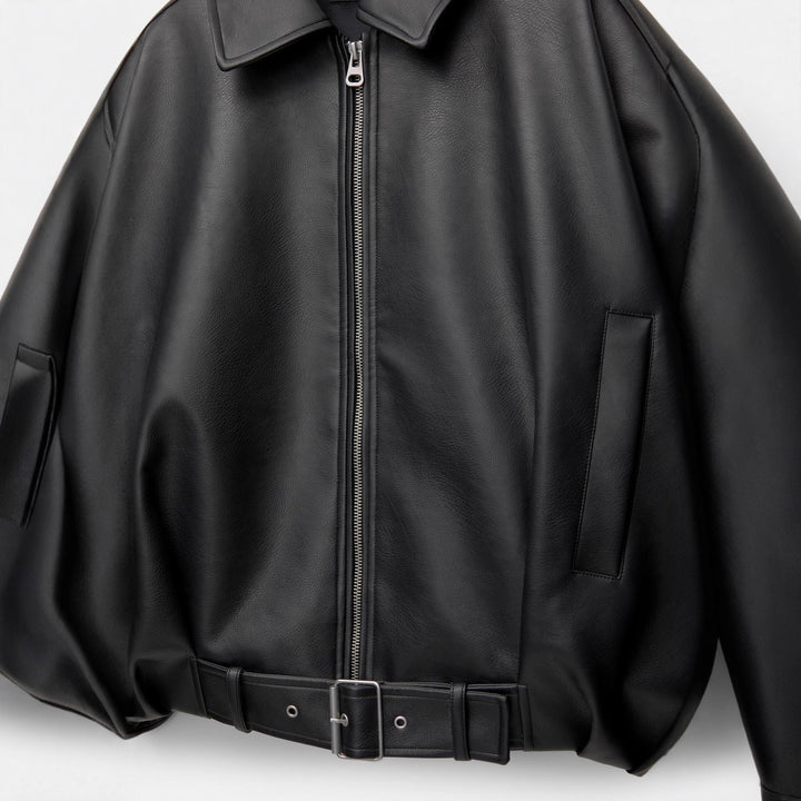 Damen nan kurz geschnittene Kunstlederjacke mit durchgehendem Reißverschluss und taillierendem Gürtel Drune