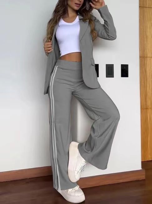 Damen nan sportlich-elegantes Zweiteiler-Blazer-Set mit tailliertem Blazer und weitem Jogginghosen‑Schnitt samt Seitenstreifen Drune