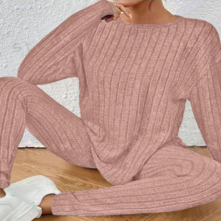 Damen Geripptes Relax‑Zweiteiler aus Feinstrick mit Rundhalsausschnitt und Slim‑Jogger Drune