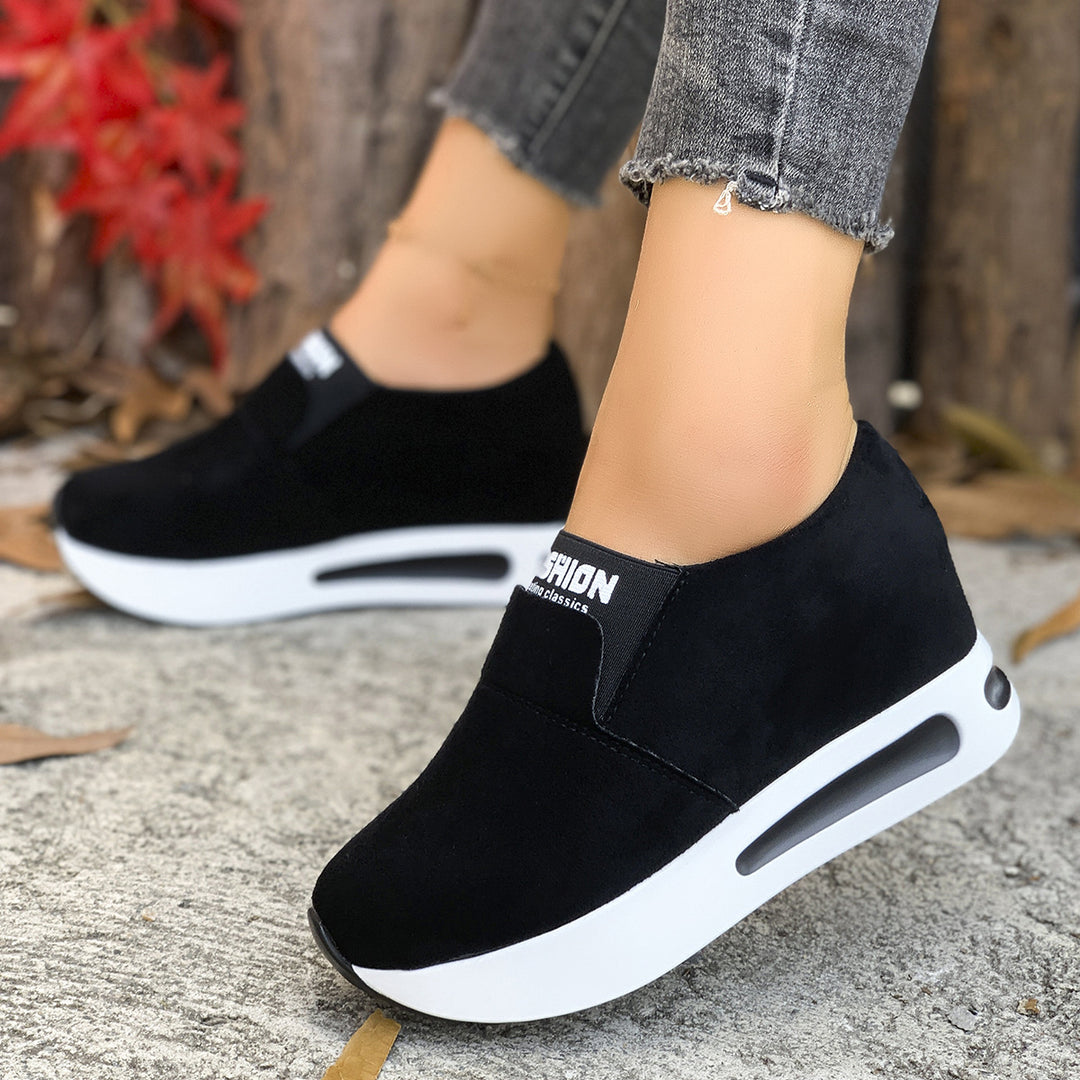 Damen Slip-On Wedge-Sneaker mit verstecktem Keil, Microvelours-Obermaterial und seitlicher Luftkammer Drune