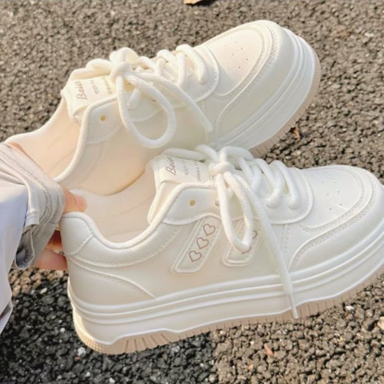 Damen Plateau-Sneaker mit modischem Herz-Design und dämpfender Sohle Drune