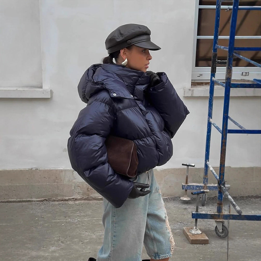 Damen Kurz geschnittene glänzende Oversize-Steppjacke mit hohem Kragen Drune