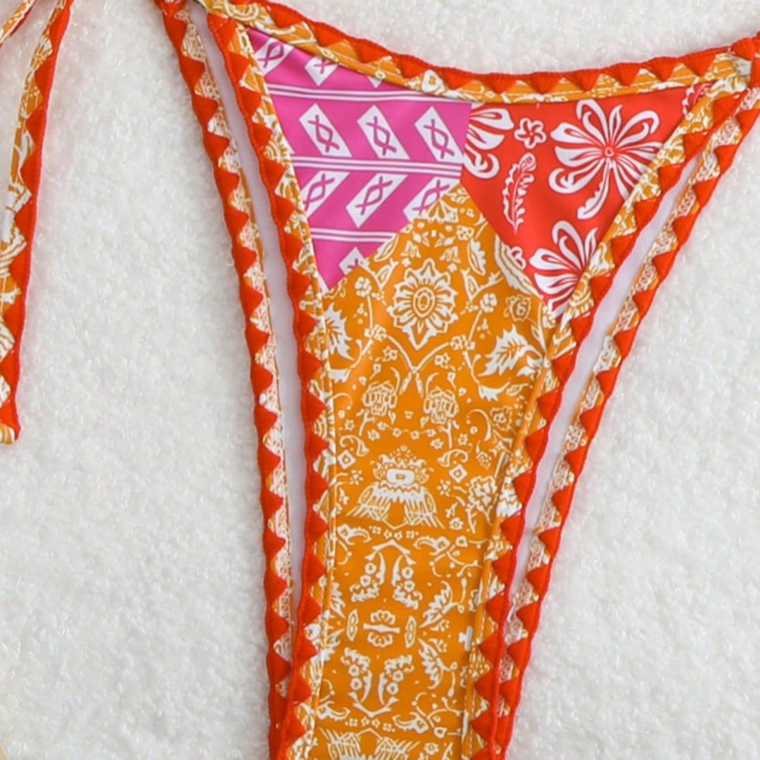 Damen Triangel-Bikini mit verspieltem Schnitt und exotischem Muster Drune