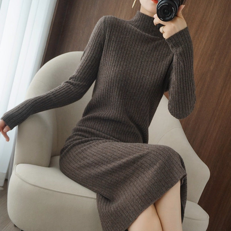 Damen elegantes Strickkleid mit hohem Kragen und feinem Rippdesign Drune