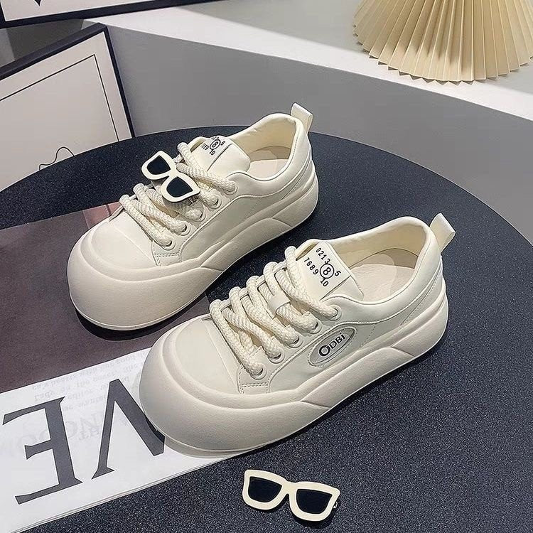 Damen modische Sneaker mit einzigartigen Details und hohem Tragekomfort Drune