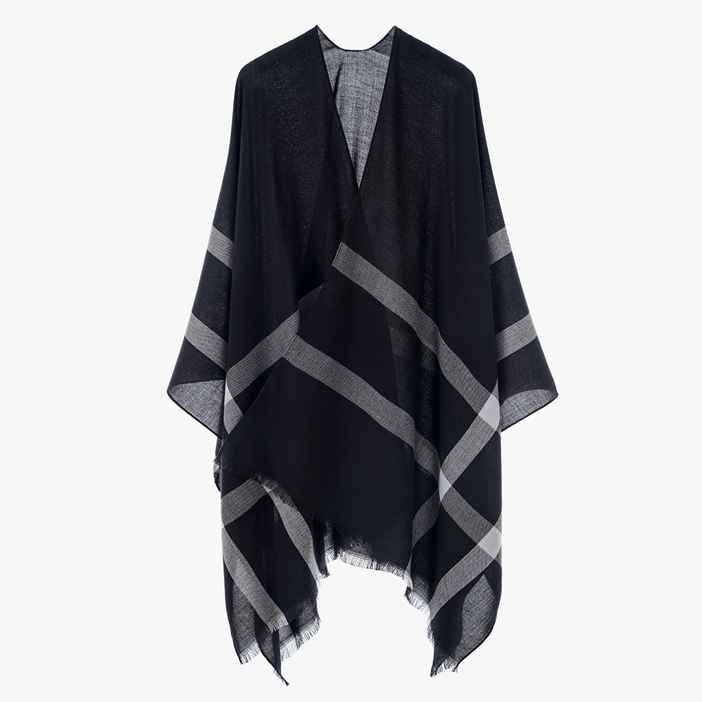Damen leichter Feinstrick-Cape mit diagonalen Kontraststreifen und Fransen Drune