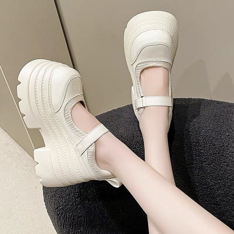 Damen Plateau-Mary-Jane Schuhe mit glänzender Oberfläche und verstellbarem Riemen Drune