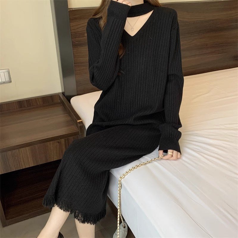 Damen Strickkleid mit V-Ausschnitt und Fransen Drune