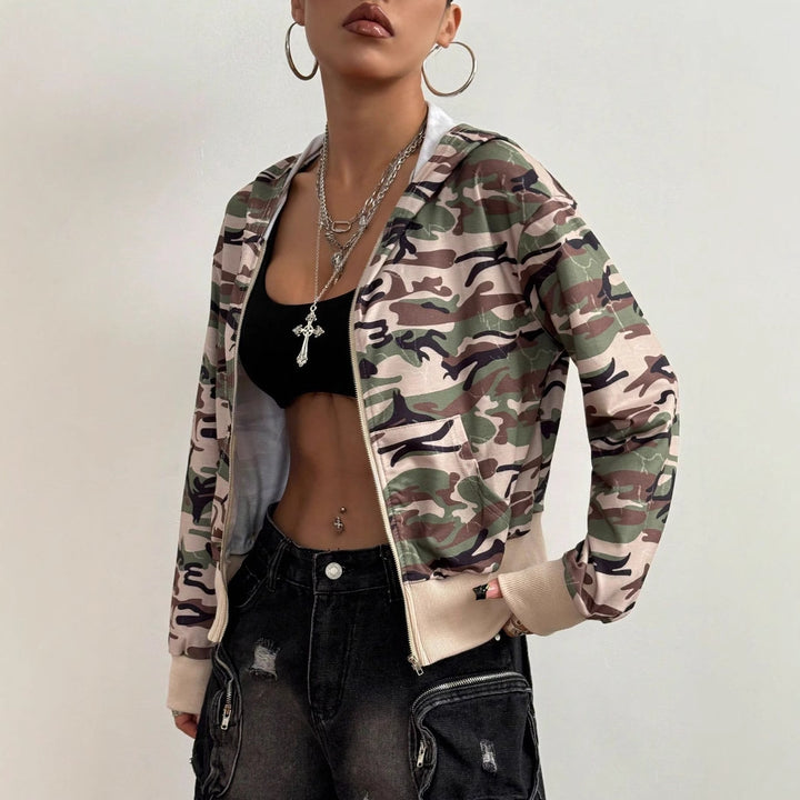 Damen kurz geschnittene Kapuzenjacke im modernen Camouflage-Stil Drune