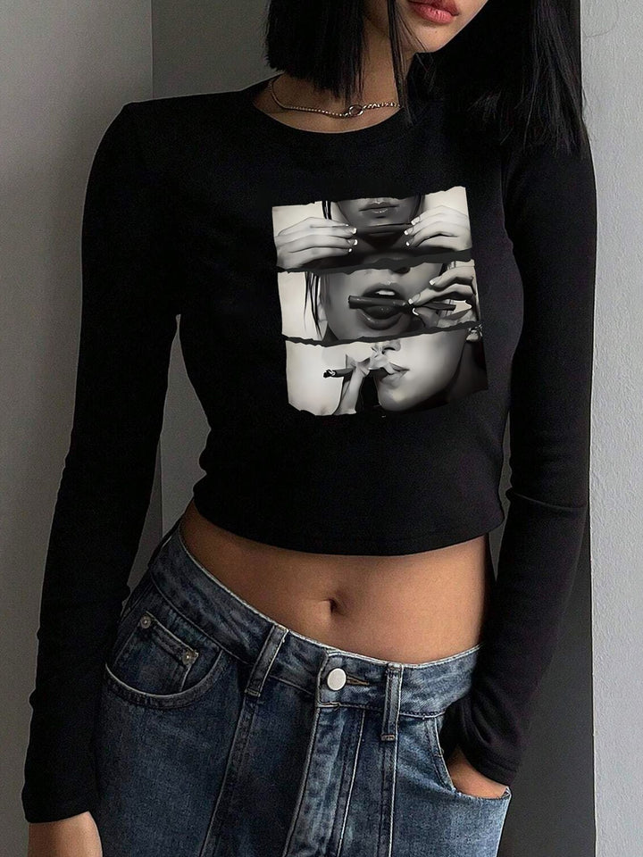 Damen nan figurbetontes langärmeliges Cropped-Shirt mit fotorealistischer Lippen-Collage und schmaler Passform Drune