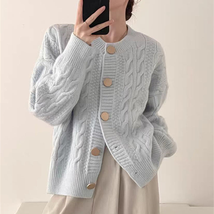 Damen Strickjacke mit Zopfmuster und großen Knöpfen Drune