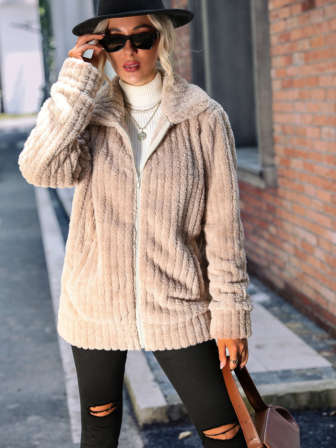 Damen Plüschige Fleecejacke mit weichem Kragen und praktischen Reißverschlusstaschen Drune