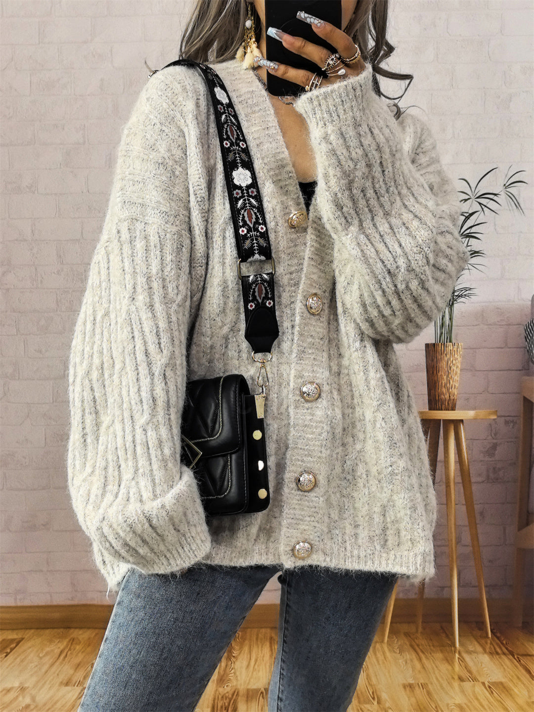 Damen Grobstrickjacke mit modischen Knöpfen und lässigem Schnitt Drune
