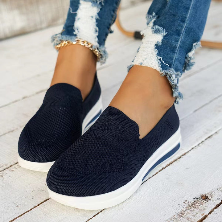 Damen Slip-On Freizeitsneaker mit atmungsaktivem Strickoberteil und rutschfester Sohle Drune