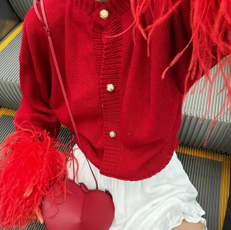 Damen 300+ Cropped Strickjacke mit Fransenärmeln und Perlenknopfleiste Drune