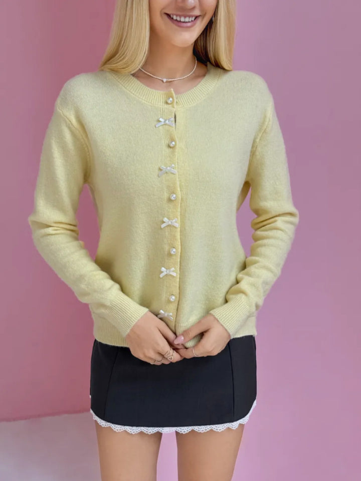 Damen Flauschiger Strick cardigan mit perligen Knopfdetails Drune