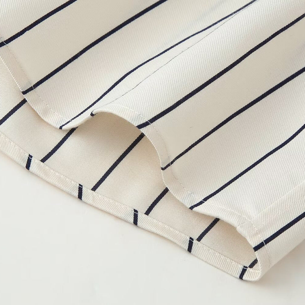 Damen Gestreifte Standkragen‑Bluse mit verdeckter Knopfleiste und Ballonärmeln Drune